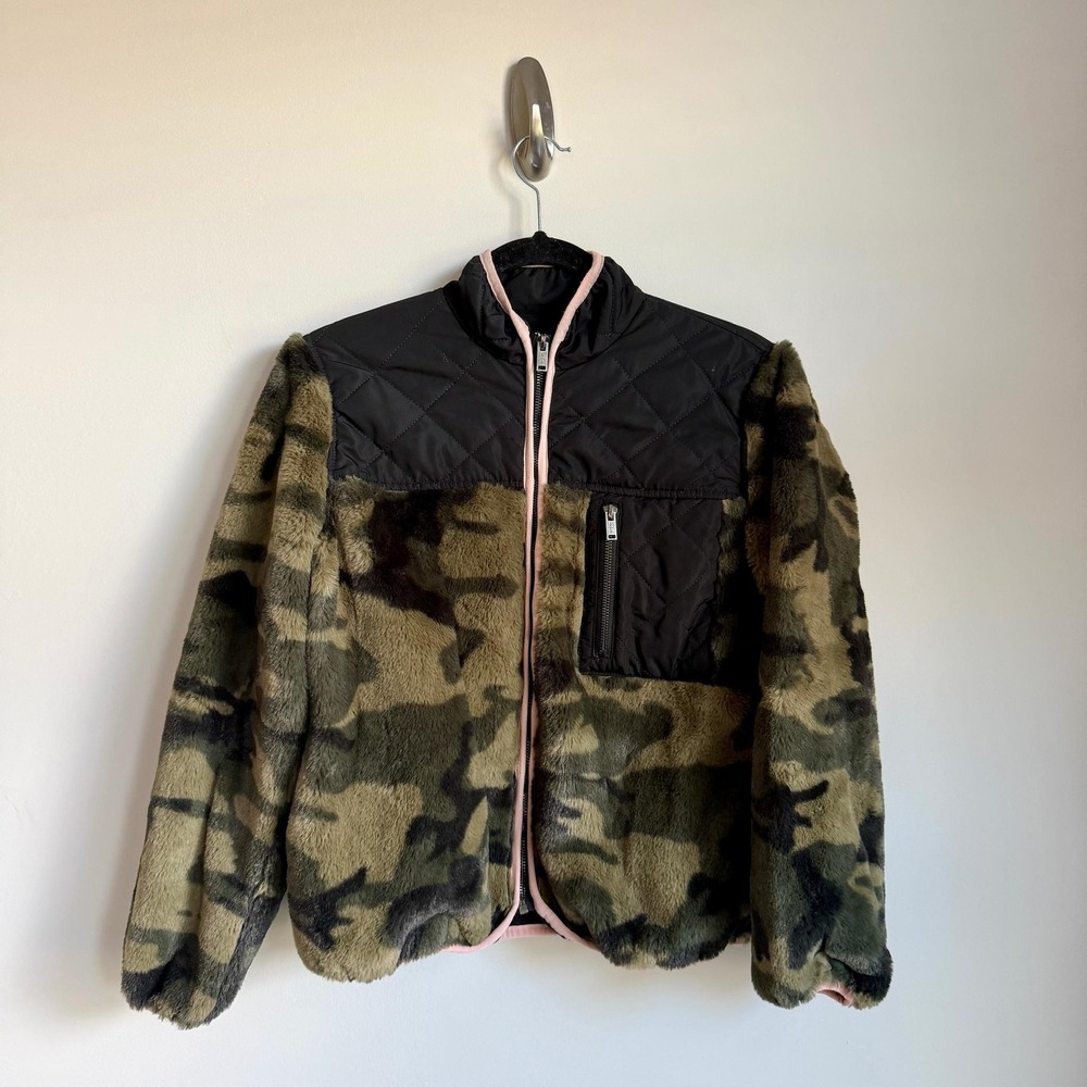 Rails Jacket Womens XS Camo Faux Fur‎ Quilted Yoke Full Zip Pink Trim Pocket
